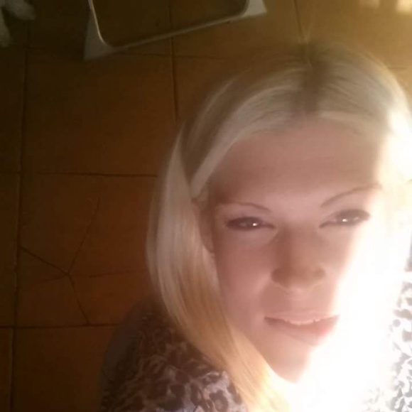 Meet your Posher, Sarah - Picture 2 of 10